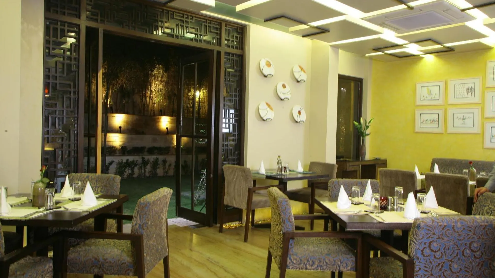 ​Justa Gurgaon Hotel